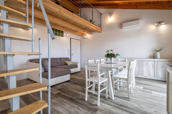 Gîte pour 10 personnes, avec balcon, animaux acceptés à Isola Rossa - 2