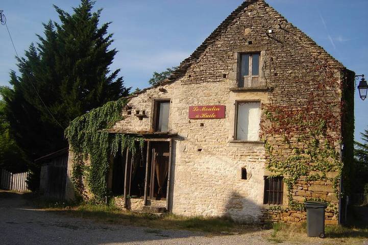 Location de vacances pour 2 personnes, animaux acceptés à Vailhourles - 2