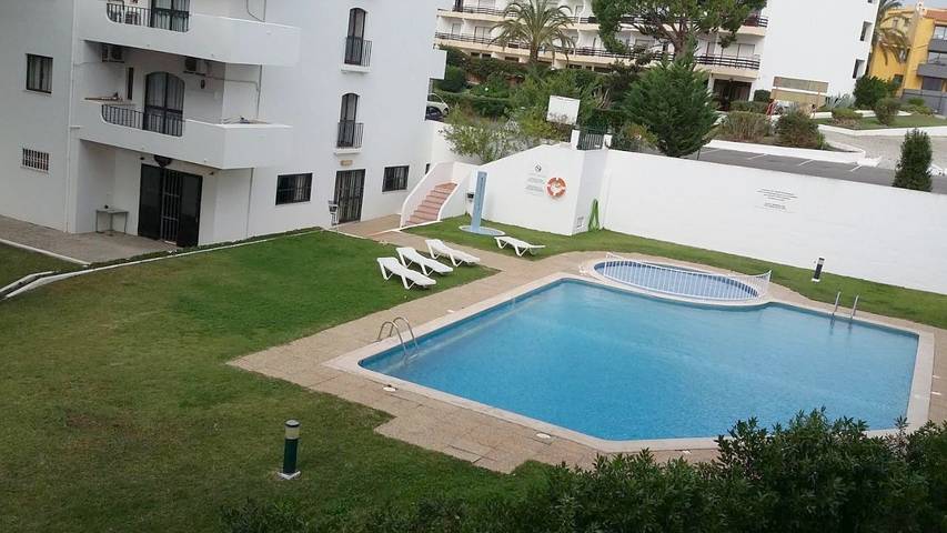 Parc de vacances pour 3 personnes, avec vue et jardin ainsi que piscine et bassin pour enfant en Algarve - 2