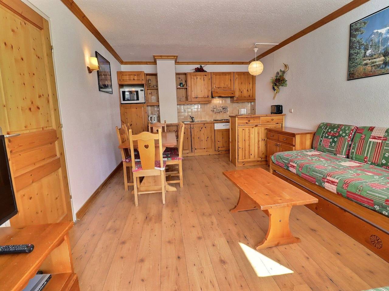 Ganze Wohnung, Gemütlich für 4 mit Sonnigem Balkon in Méribel-Mottaret, Les Allues