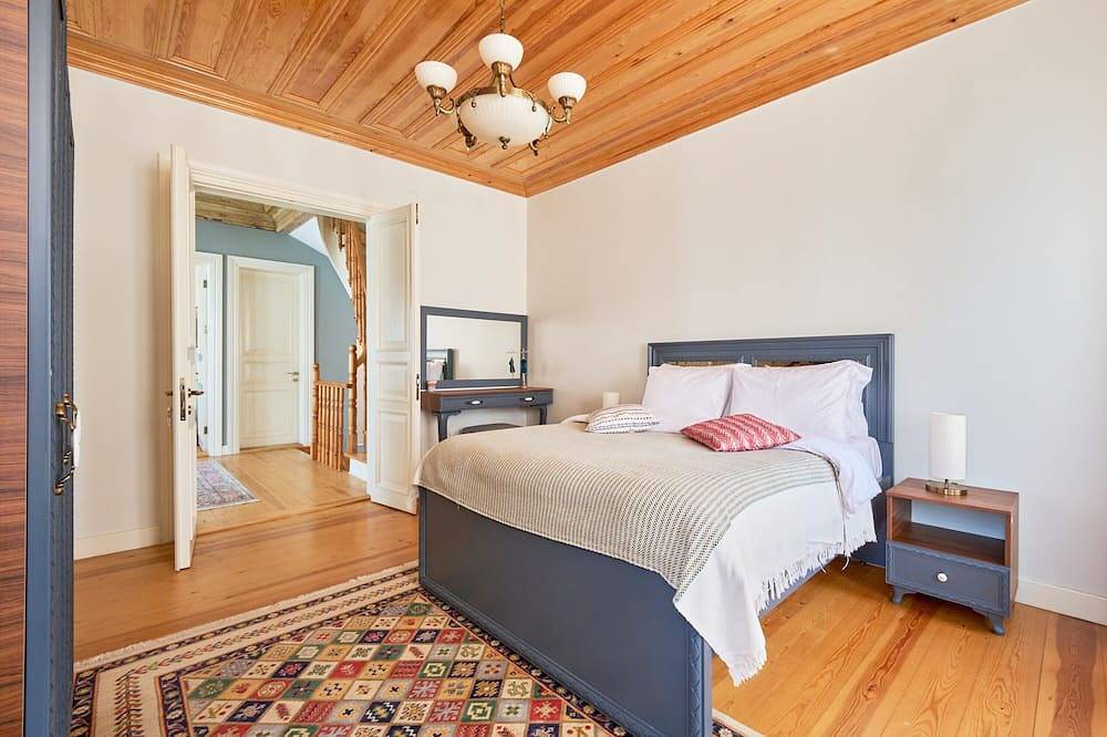 Nostalgic & Comfortable Historical Home! in Balat, Istanbul