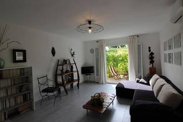 Location de vacances pour 6 personnes, avec jardin dans Saint Antoine (Ghisonaccia)
