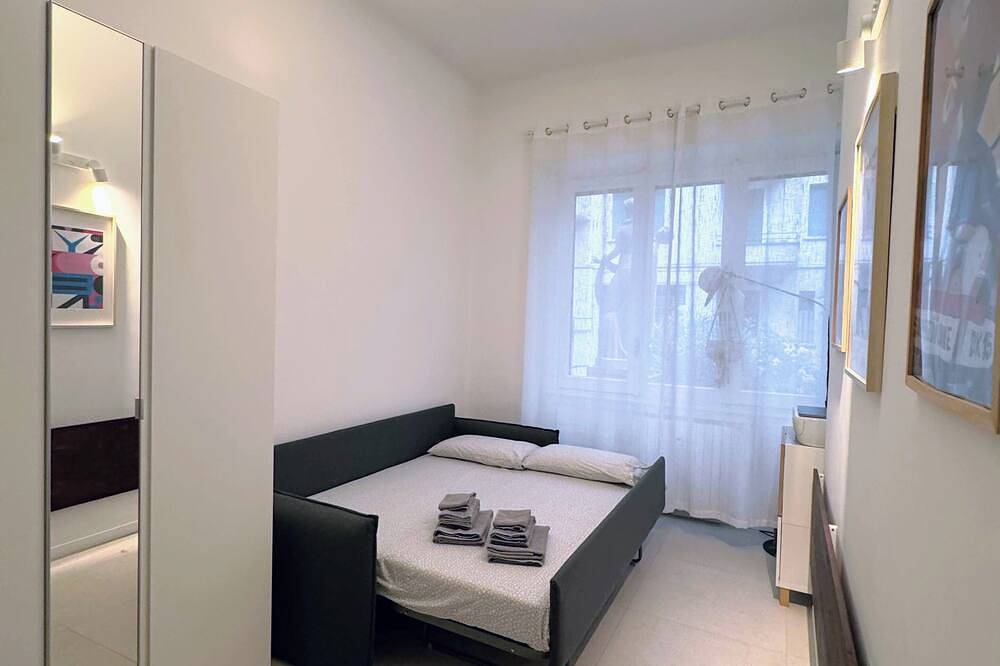 Apartamento entero, Design Apartment with Quiet Indoor Private Garden - 6 places in Milán, Provincia de Milan