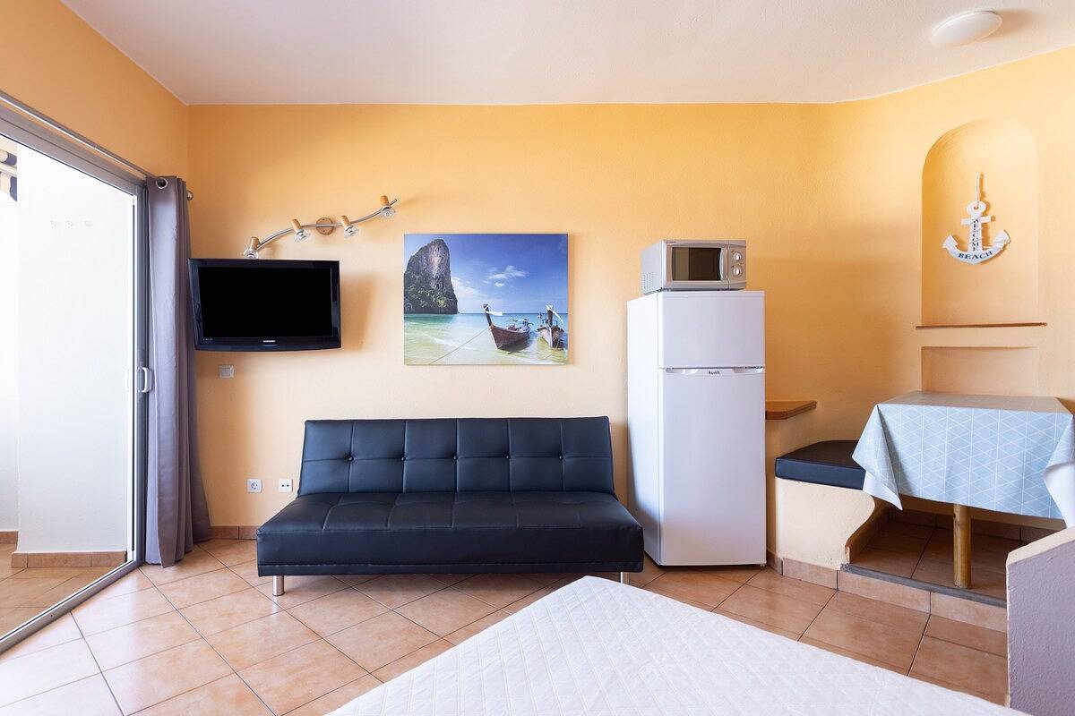 Ganze Wohnung, Ferienwohnung für 2 Personen mit Terrasse in Playa Paraíso, Adeje