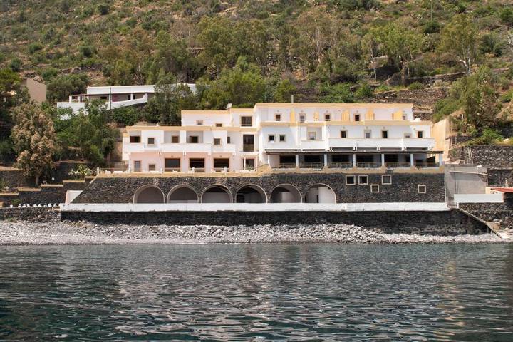 Hôtel pour 4 personnes, avec terrasse et vue, animaux acceptés à Filicudi - 2