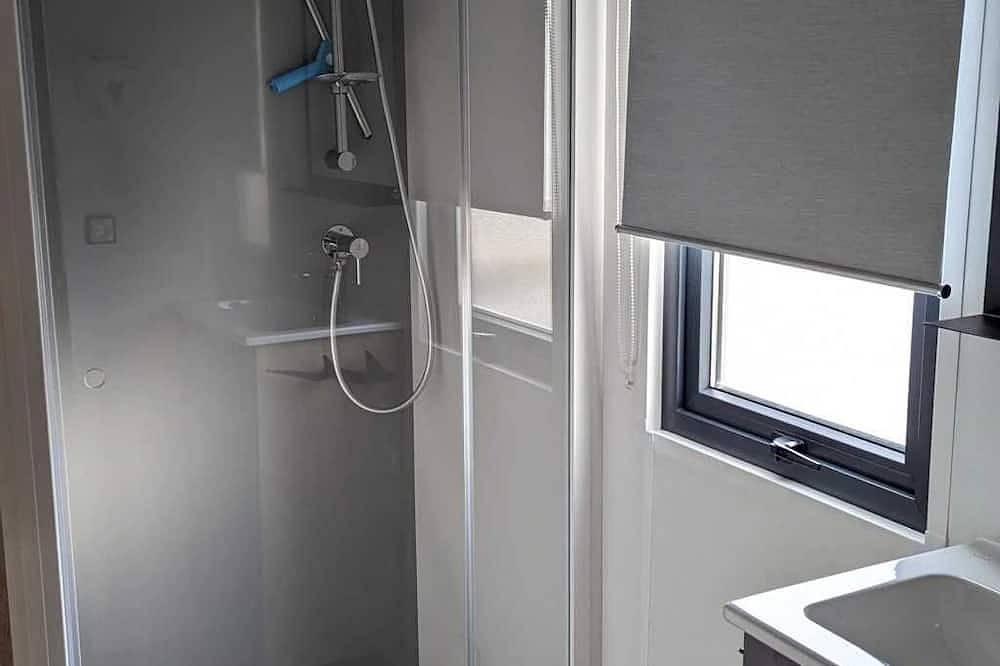 Camping 3 étoiles - Parc aquatique - ccb00ih in Calvisson, Région de Nîmes