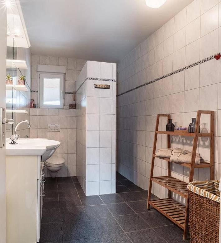Location de vacances pour 6 personnes, avec vue et piscine ainsi que jardin et terrasse à Escales - 4