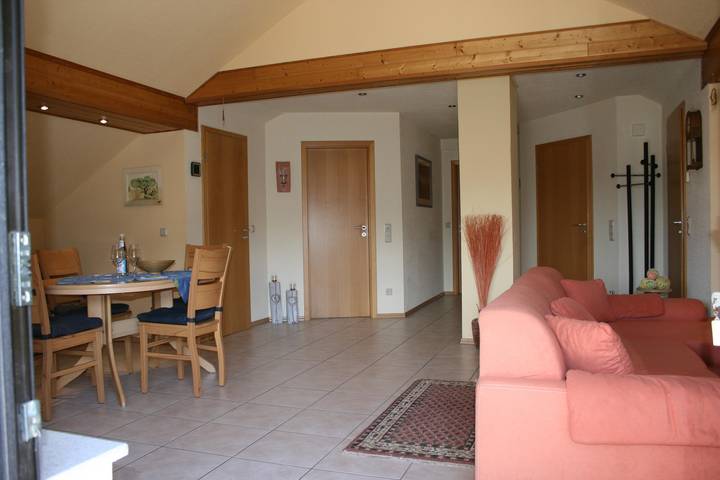 Ganze Ferienwohnung, 2-Bettwohnung -Nichtraucher- in Densborn, Vulkaneifel