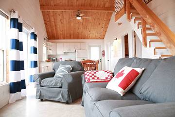 Cabin Rentals And Lodges for 8 Guests in Prince Edward Island, Canada, Picture 1