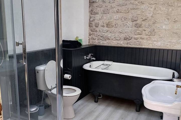 Gîte pour 5 personnes, avec jardin et piscine à Landrais - 3