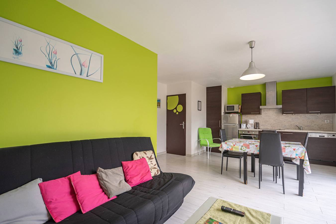 Appartement entier, Appartement 'Le Clos Du Champ De L'Amour - La Tremblade' avec piscine privée, Wi-Fi et climatisation in Saint-Simon-de-Bordes, Région de Jonzac