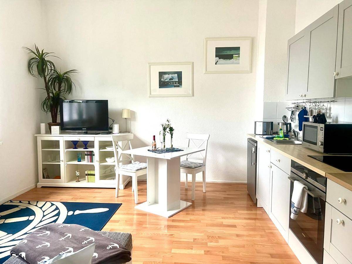 Ganze Wohnung, One-Bedroom Apartment in Markgrafenheide, Rostock