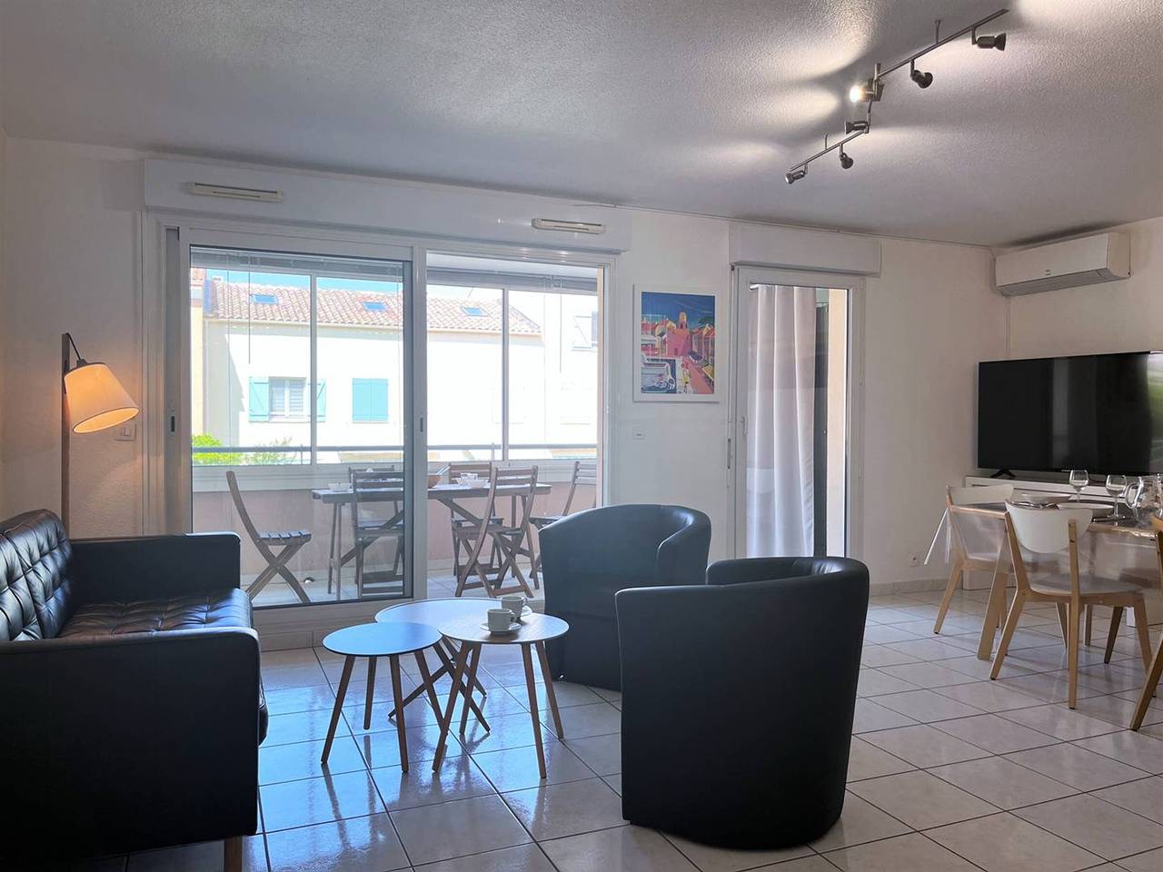 Appartement entier, Appartement climatisé avec piscine, terrasse et parking - 6 couchages, près de la plage in Le Lavandou, Parc national de Port-Cros