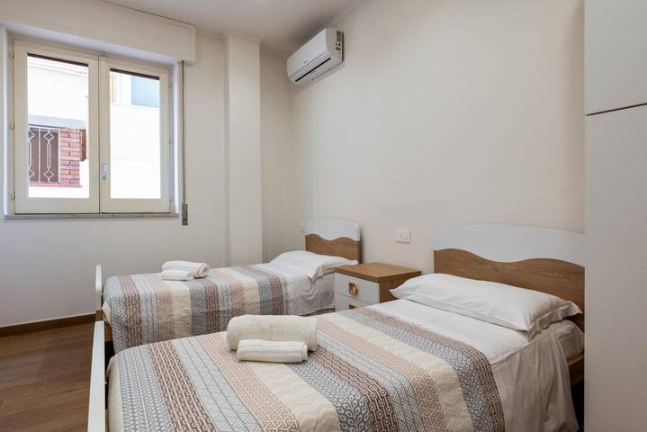 Appartamento intero, Guesthost - Casa degli Oleandri in Giardini-Naxos, Provincia di Messina