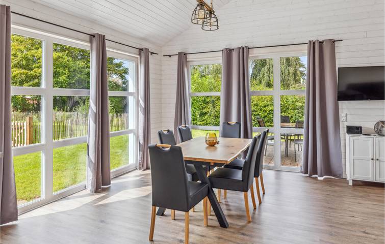 Appartement am Strand mit Parkplatz, Terrasse und Internet in Krems II, Kreis Segeberg