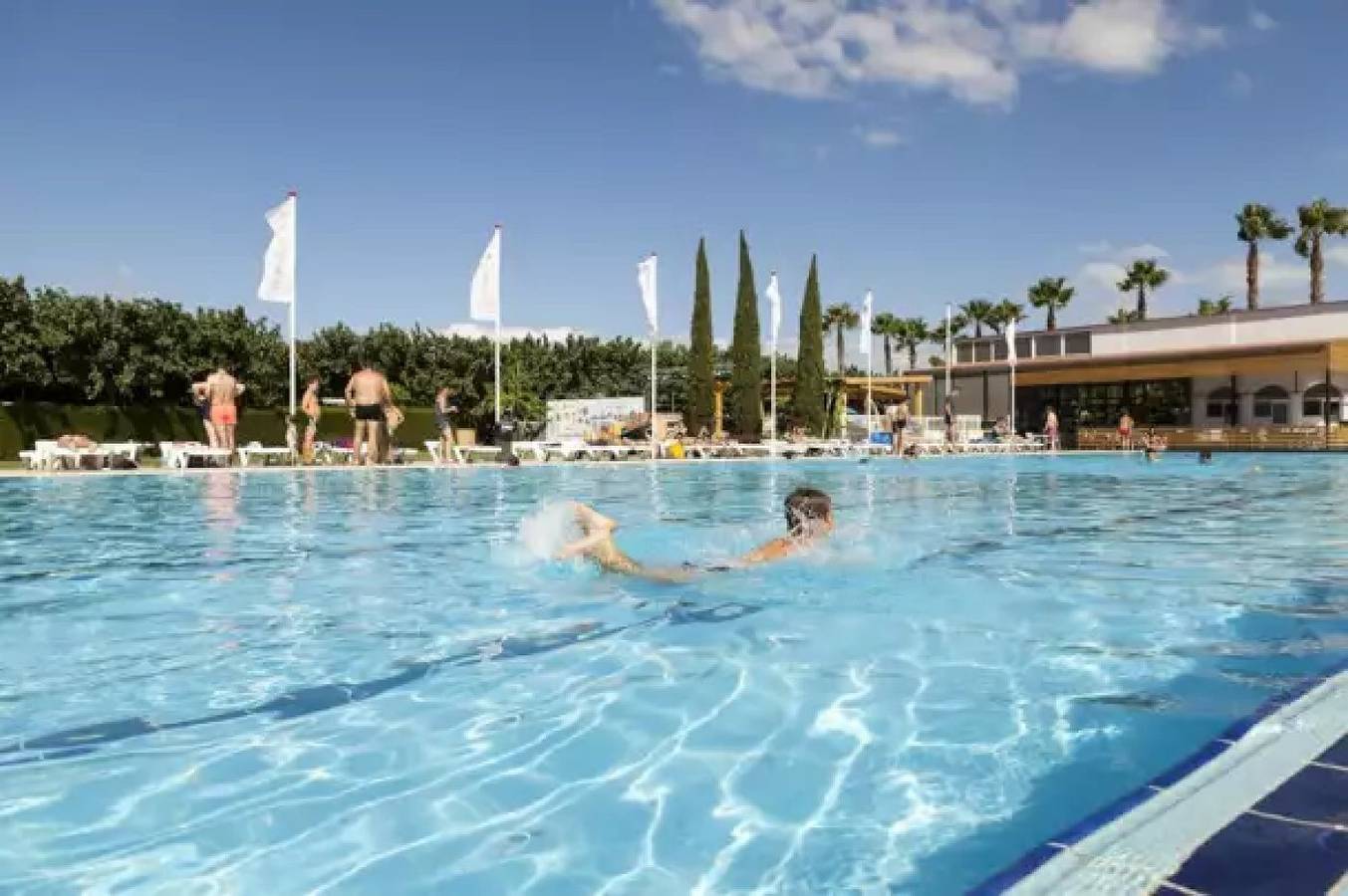 Zecamping 3 étoiles 200m plage parc aquatique chiens acceptés locatif Tv 24m2 in Cambrils, Costa Dorada
