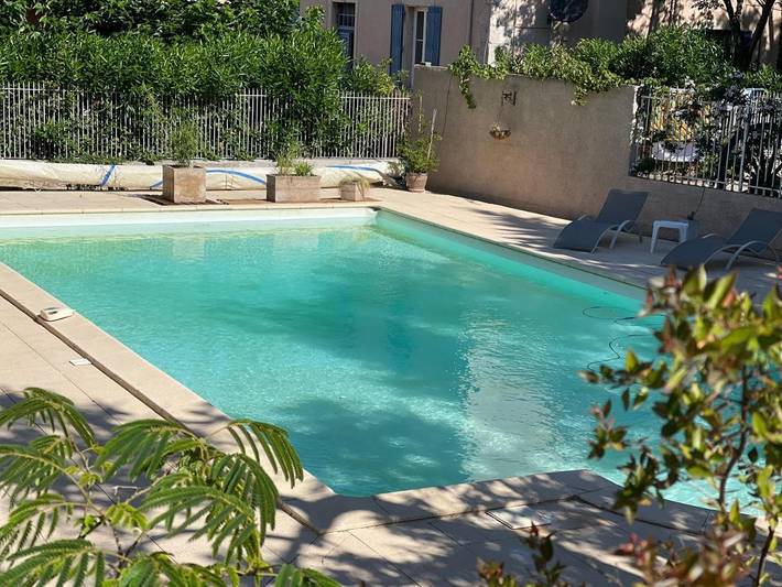 Gîte pour 6 personnes, avec vue ainsi que jardin et piscine à Moux - 2