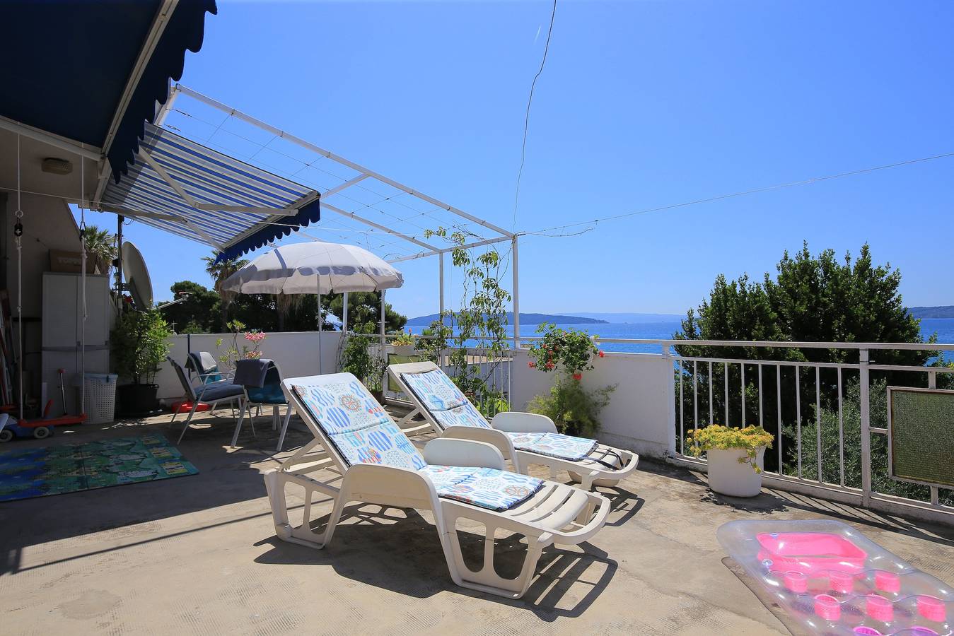 Ganze Wohnung, 2-Zimmer-Ferienwohnung mit Terrasse und Meerblick Kastel Stari, Kastela A-19465-a in Kastel Stari, Kaštela