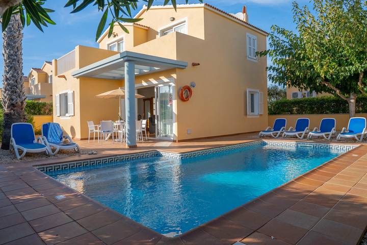 Villa pour 5 personnes, avec jardin et terrasse à Cala Blanca
