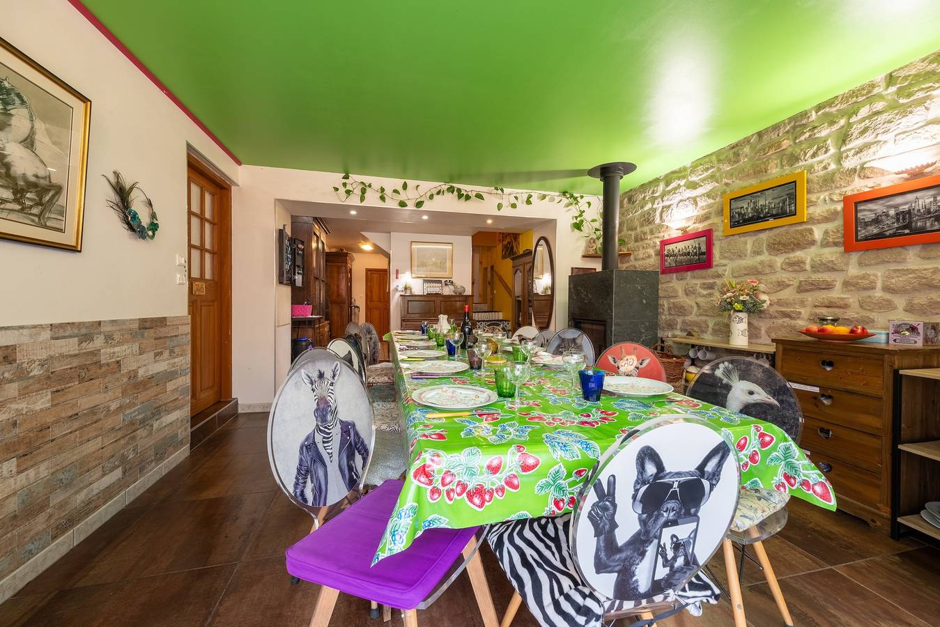 Gîte Du Ruisseau : terrasse privée, jardin avec spa, Wi-Fi – maison de vacances à Épinal in Épinal, Région d'Épinal