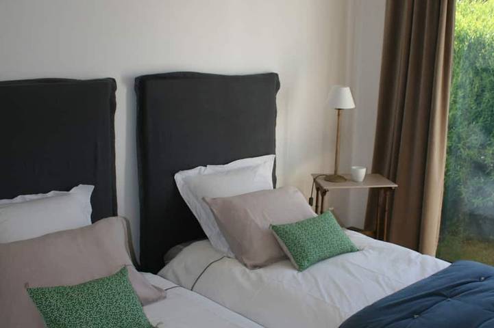 A Loctudy, Splendide villa à  à 300 mètres de la plage, 4 chambres spacieuses. in Loctudy, Côte de Cornouaille