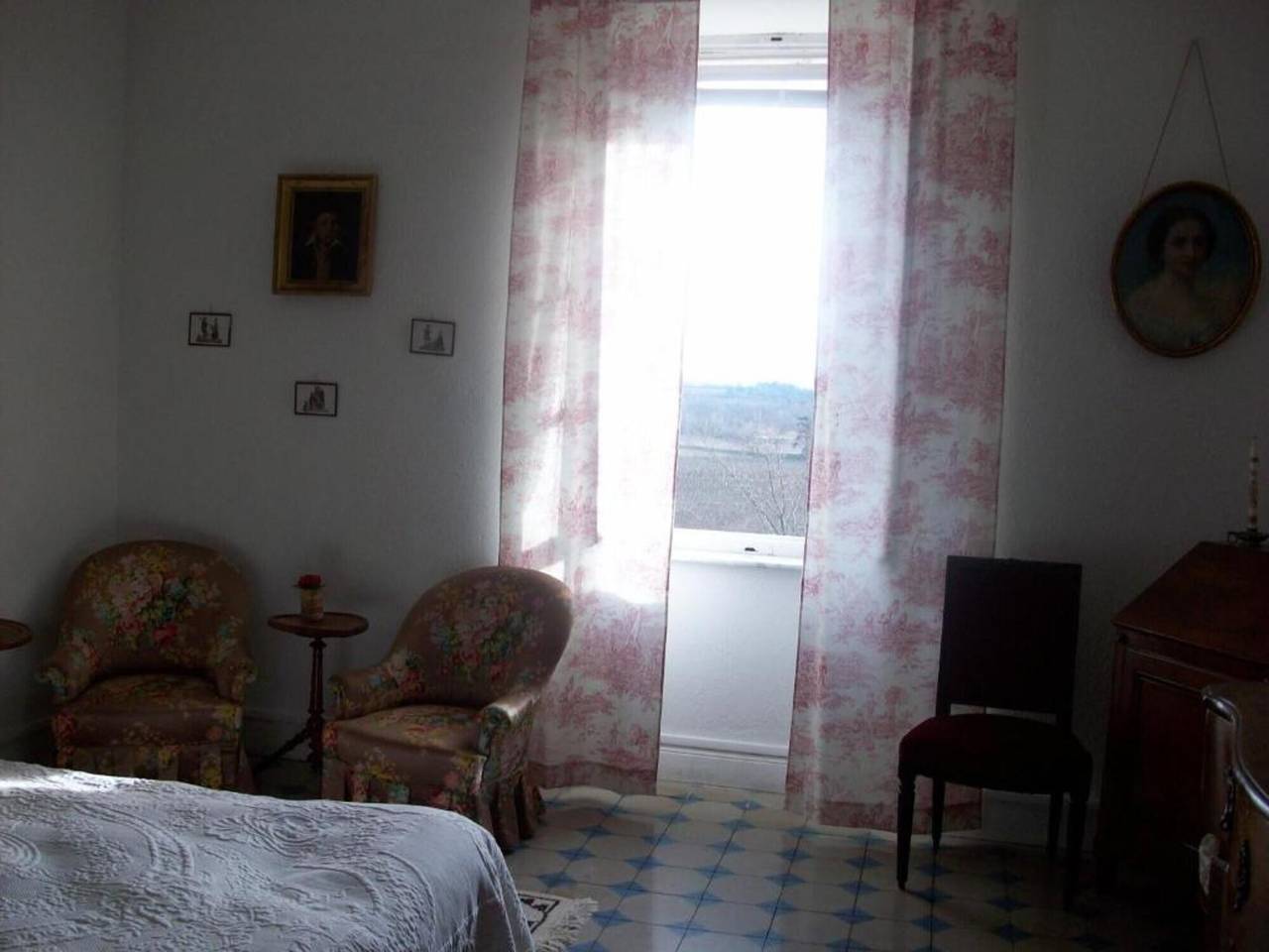 Chambre d’hôtes « Chambre Isabeau » avec piscine, jardin partagés et Wi-Fi in Carcassonne, Région de Carcassonne