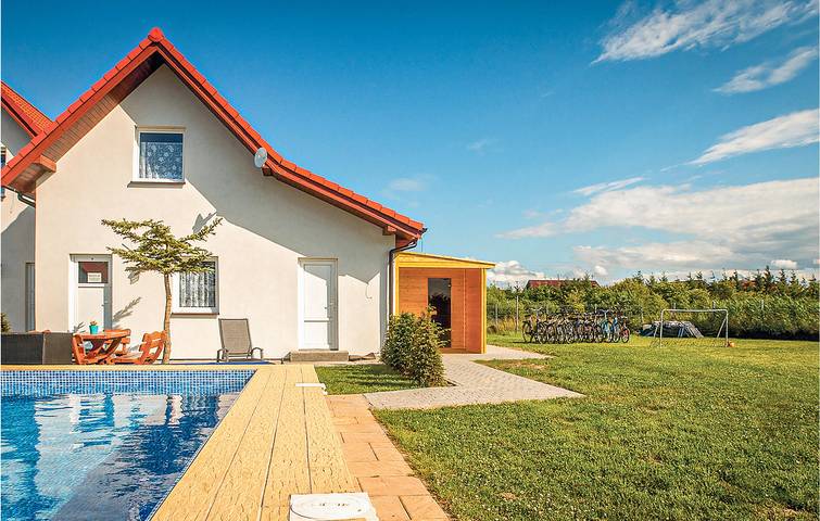 Ferienhaus für 5 Personen mit Sauna in Darłowo, Powiat Sławieński