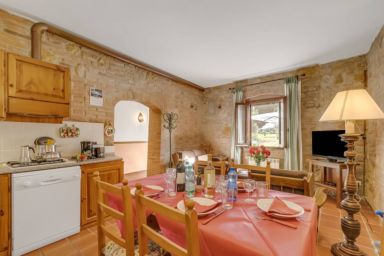 Appartamento intero, Apt Ciclamino Shared Pool & Activities in Tuscany in Montaione, Firenze province