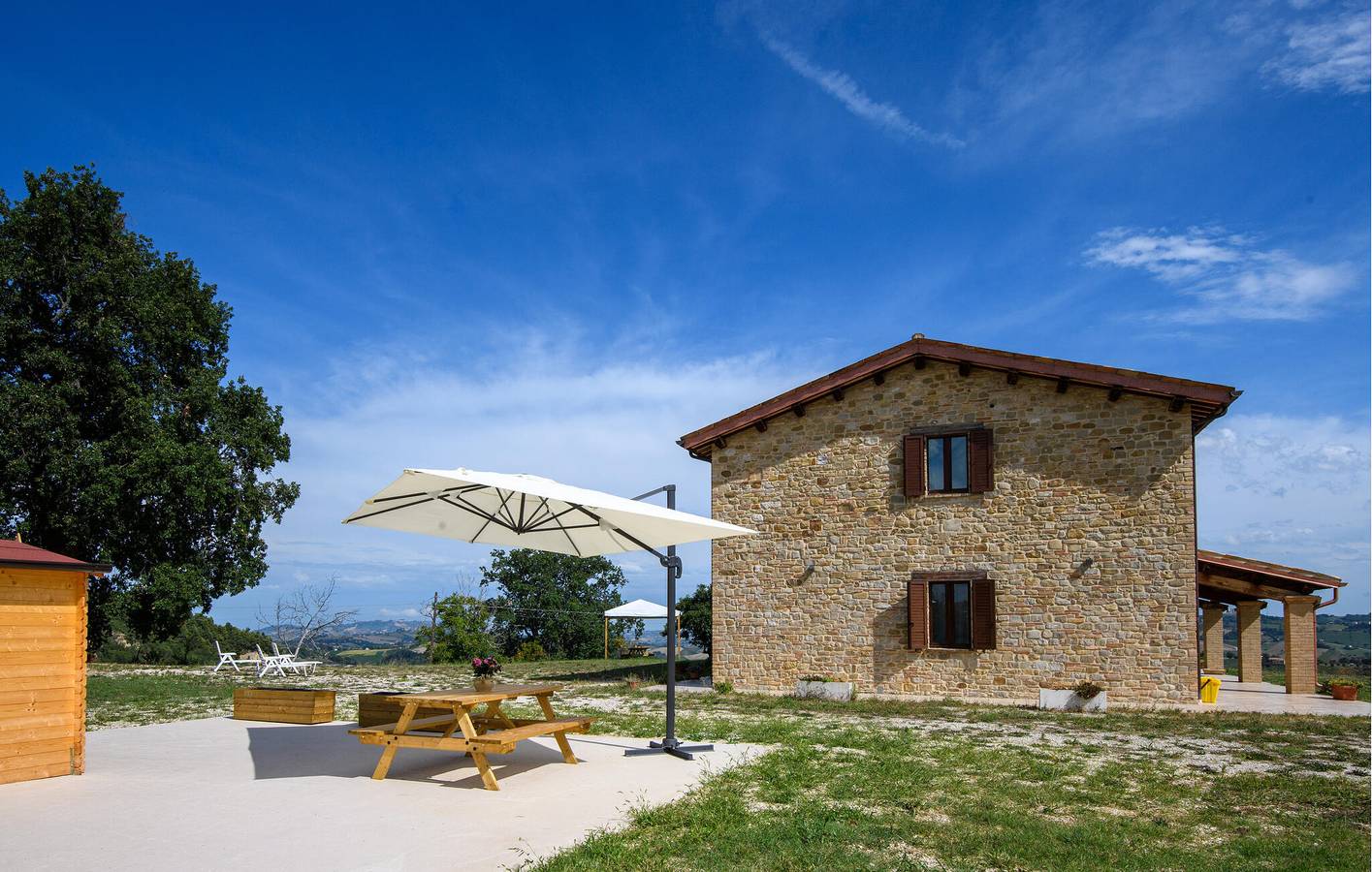 Holiday home for 5 people with terrace in Montedinove, Ascoli Piceno Province