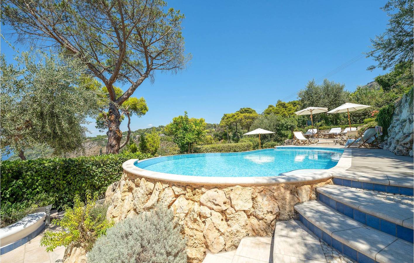 Appartamento vista mare con piscina e parcheggio, Capri in Anacapri, Napoli e dintorni