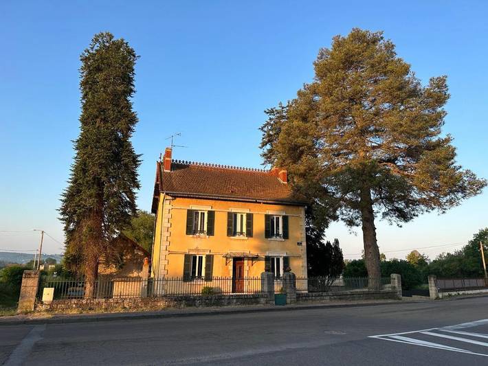 Maison d’hôte pour 12 personnes, avec piscine et jardin