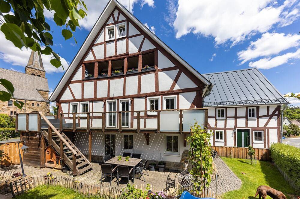 Ganze Wohnung, Gute Stube eines ursprünglichen Bauernhauses 55qm in Wilnsdorf, Kreis Siegen-Wittgenstein