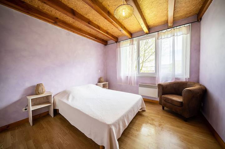 Location de vacances pour 6 personnes, avec jardin ainsi que piscine et terrasse à Le Soulié - 2