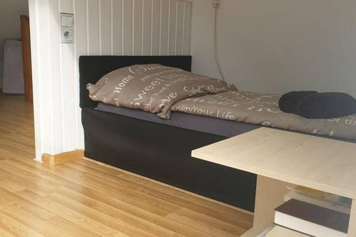 Ganze Wohnung, Zentrale, ruhige Ferienwohnung in Düsseldorf-Lierenfeld nahe Zentrum & Messe in Eller-Düsseldorf, Düsseldorf