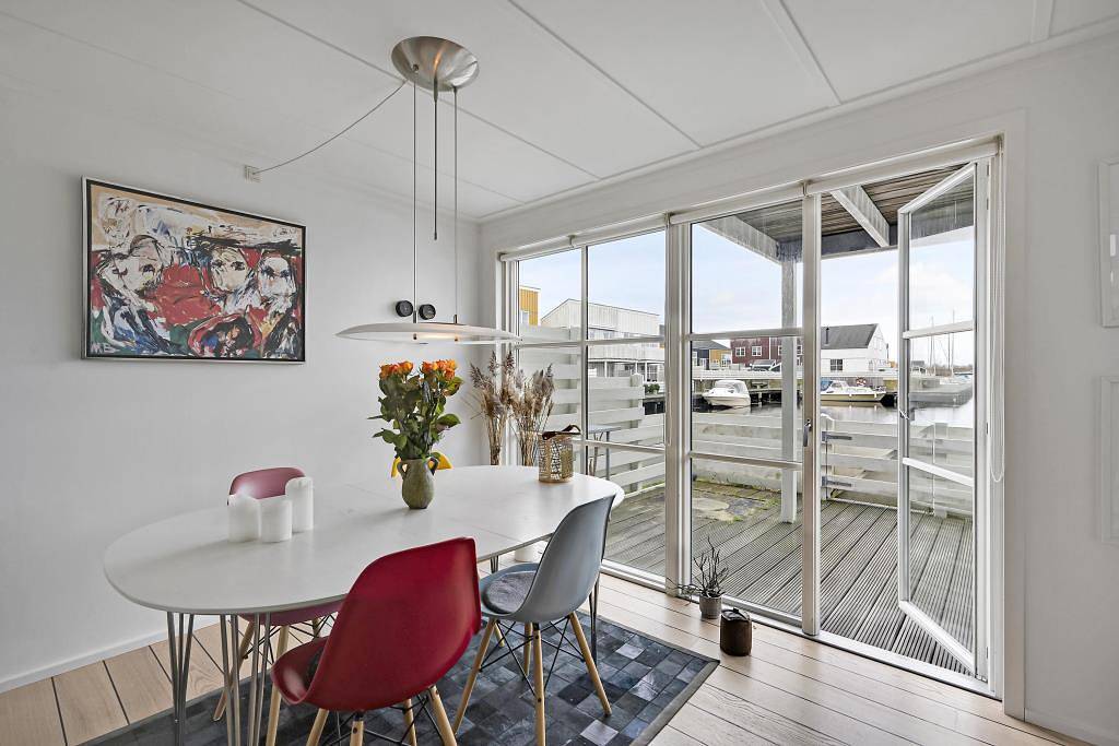 Stilvolles Ferienhaus in Øer Maritime Ferieby mit Terrassen und wunderschöner Aussicht in Øerne, Ebeltoft