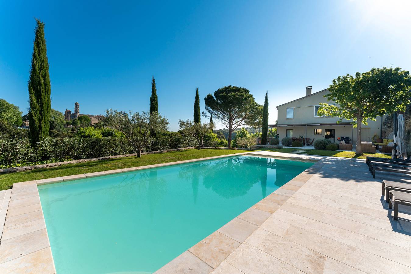 Villa 'Maison D'architecte' con piscina privada, terraza privada y Wi-Fi in Uzès, Region de Nimes