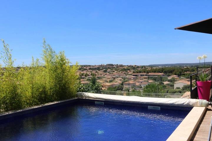 Location de vacances pour 12 personnes, avec piscine ainsi que vue et jardin à Lançon-Provence - 3