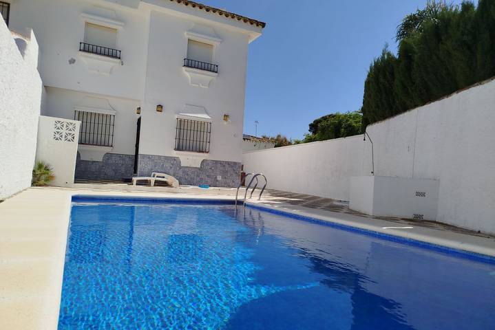 Apartamento de vacaciones para 8 personas, con piscina - 1