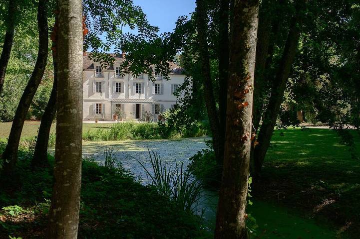 Maison de vacances pour 20 personnes, avec Terrasse ainsi que Jardin et Piscine à Tailly