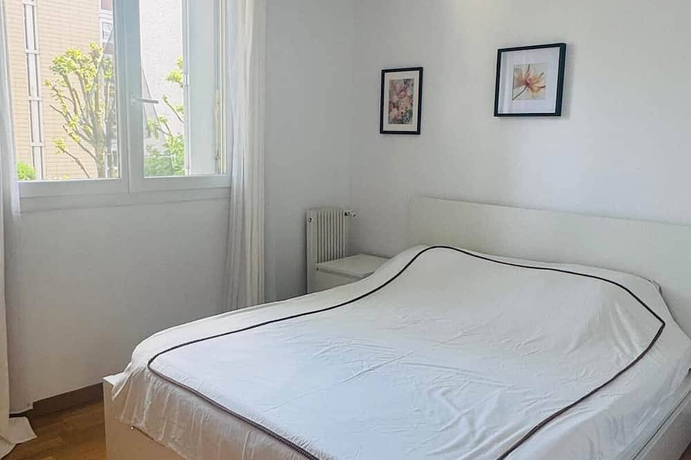 Appartement entier, Charming & comfy 3 rooms apart near Paris with direct access to Metro & airports in Cachan, Val-de-Marne