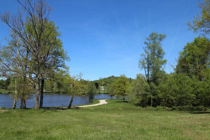 Location de vacances pour 6 personnes, avec jardin à Meuzac - 3
