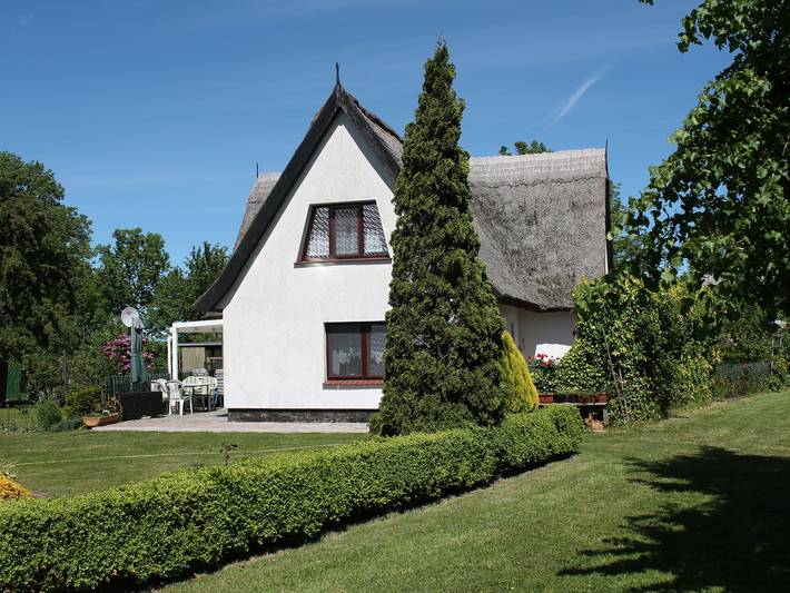 Ferienwohnung für 2 Personen, mit Terrasse und Garten am Salzhaff