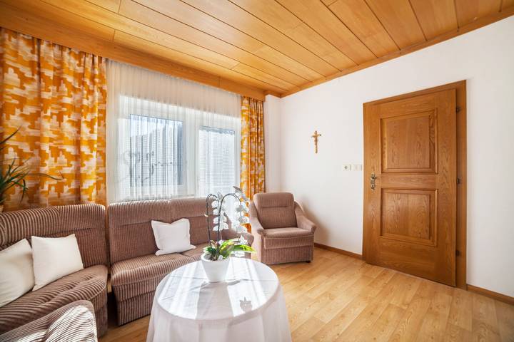 Ganze Wohnung, Ferienwohnung 'Residenz Pichler 8' mit Bergblick, Terrasse & Wlan in Stubaier Alpen, St. Leonhard in Passeier