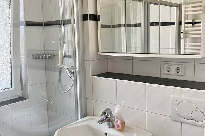 Ganze Wohnung, Geschmackvolle und familienfreundliche Ferienwohnung in Golfplatznähe in Nordfriesische Inseln (Schleswig-Holstein) (Schleswig-Holstein), Hörnum