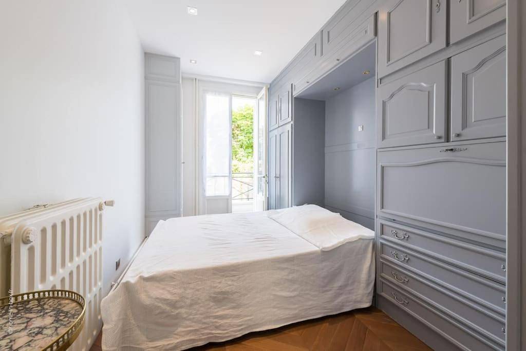 Villa in Bois-Colombes, Hauts-de-Seine