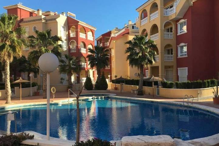 Ferienwohnung für 6 Personen, mit Pool und Balkon - 1