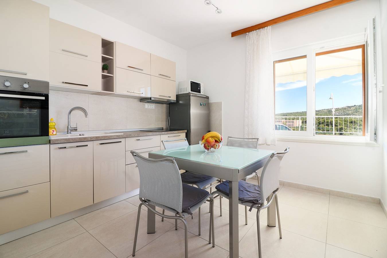 Ganze Wohnung, Ferienwohnung in Primošten mit Meerblick, Terrasse, Klimaanlage, W-Lan (5155-1) in Primošten, Šibenik-Knin