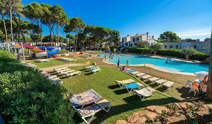 Casa rodante para 4 personas, con Terraza y Piscina en Pals