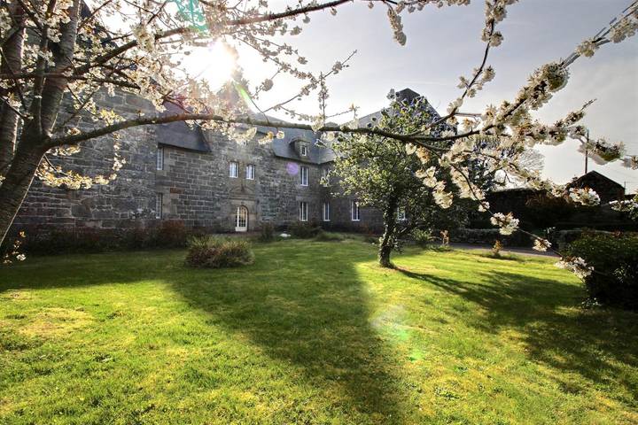 Gîte pour 4 personnes, avec jardin, animaux acceptés à Lanmodez - 2