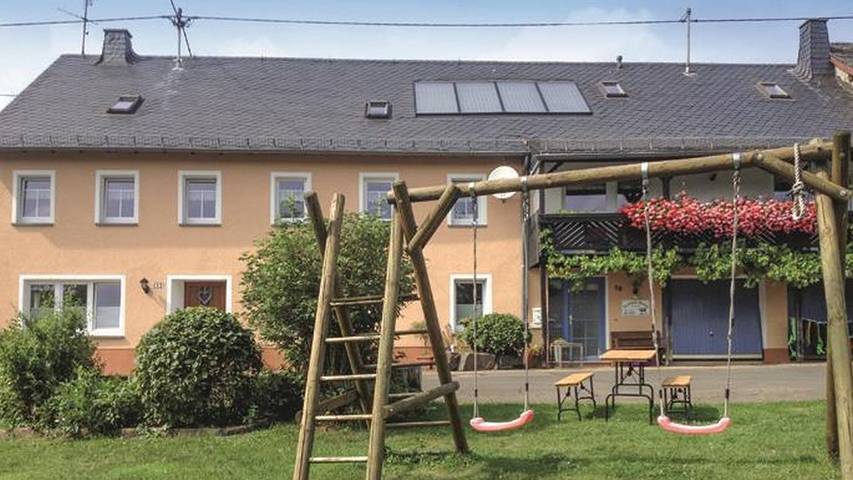 Ferienwohnung für 5 Personen, mit Balkon und Garten - 1